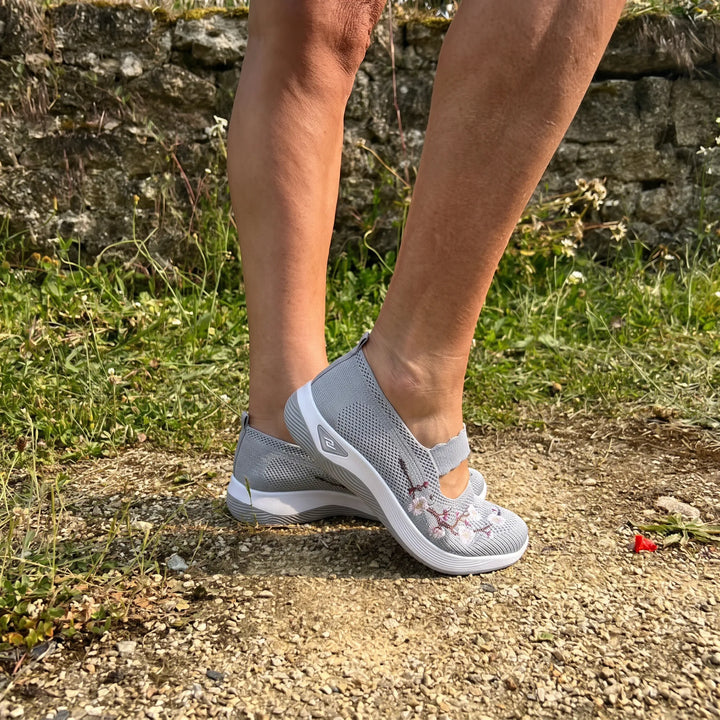 ErgoFlora™ - Sneakers con motivi floreali e comfort ortopedico